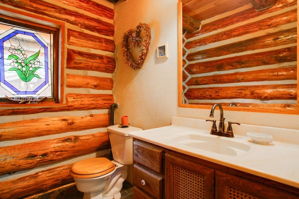 Cozy Easton Cabin w/ Wenatchee Nat'l Forest Views!