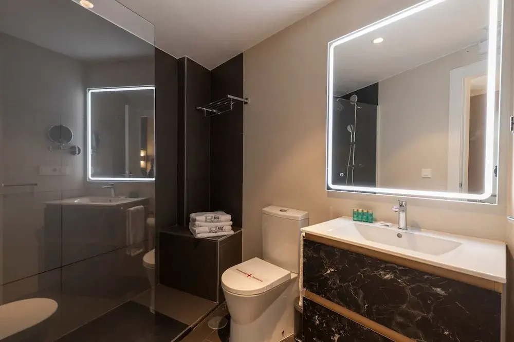 BiBo Suites Palacio de Portago