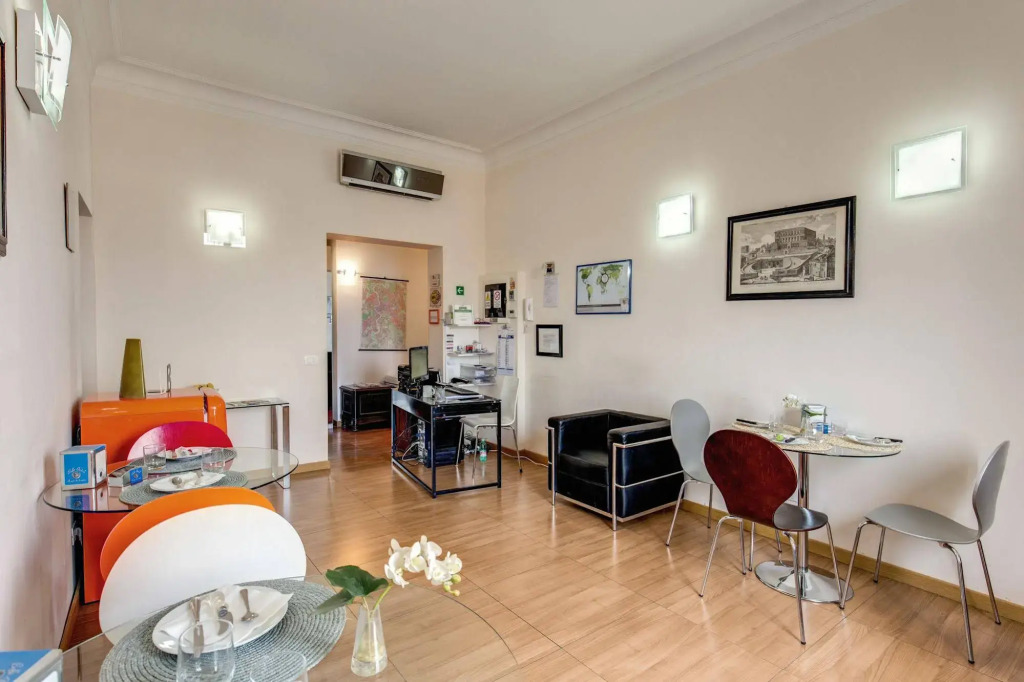 Bon Ton Design Rooms by DOT Suites