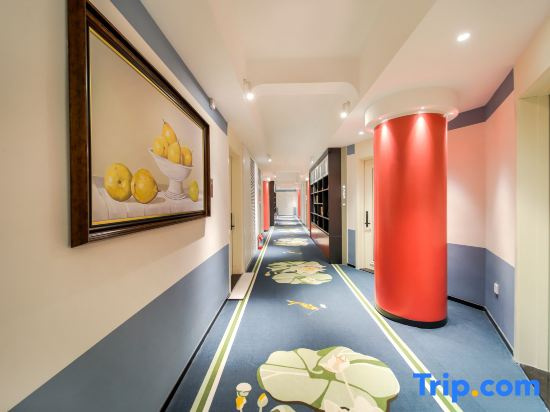 Huaqian Mingyue Hotel (Zhengzhou Xinzheng Zijing Mountain South Road Branch)