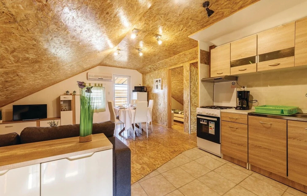 Awesome Home In Valtura