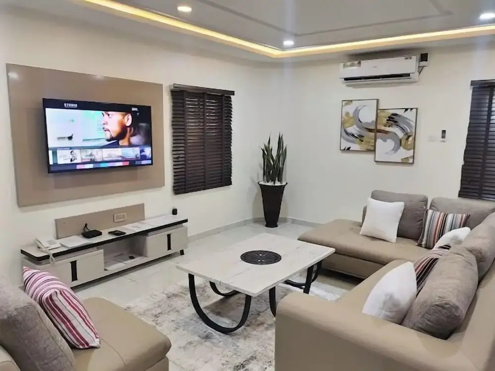 215 West Apartment