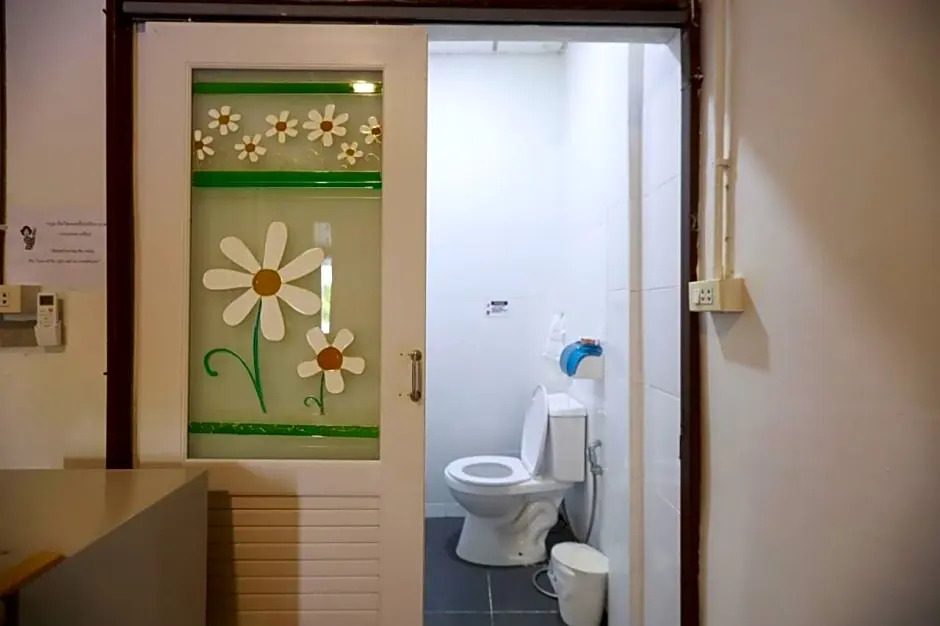 Banana hostel (Don Muang)