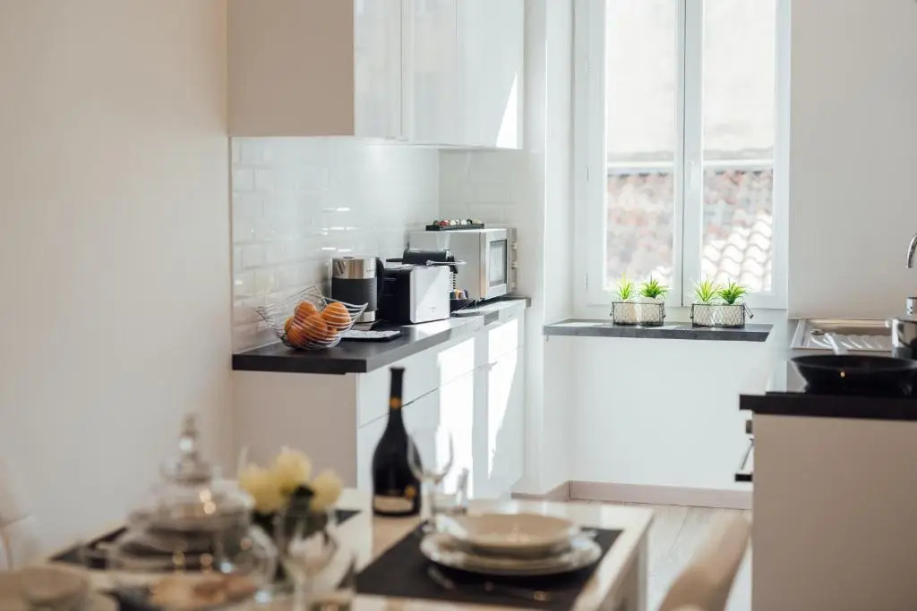 Le Notre Dame 3br with AC and balcony in the heart of Nice Welkeys