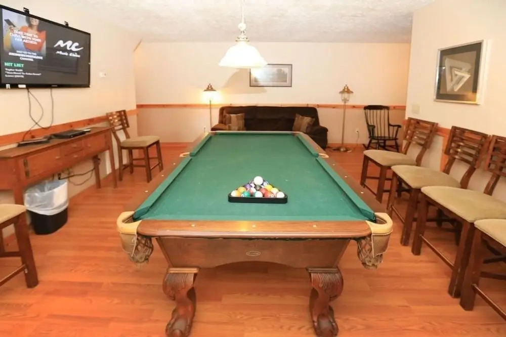 11 Above and Beyond - 4 Br Cabin