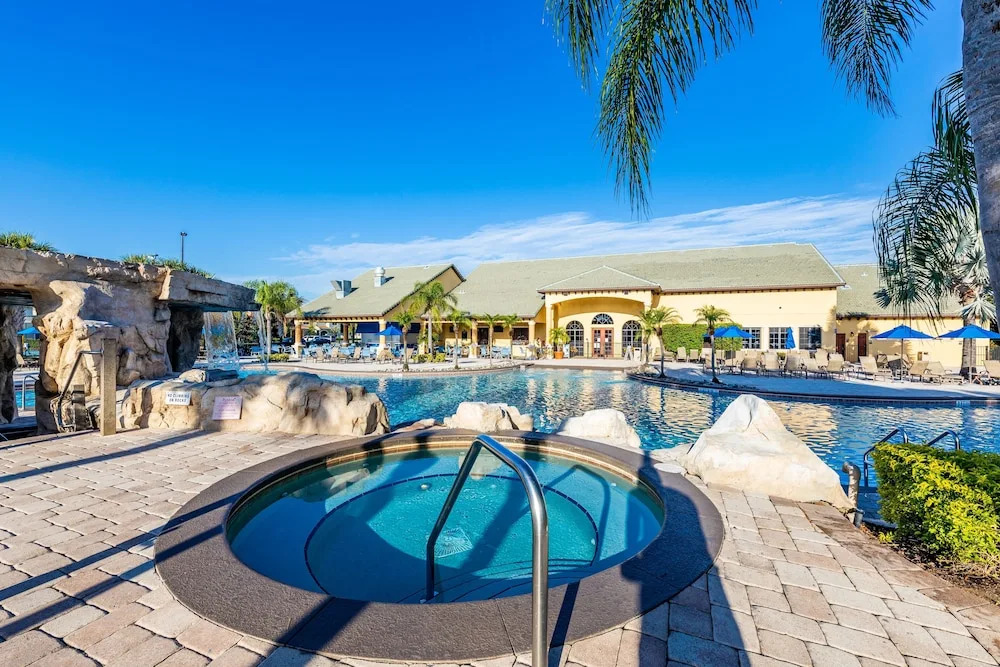 Breathtaking Villa With Pool Close to Disney by Redawning