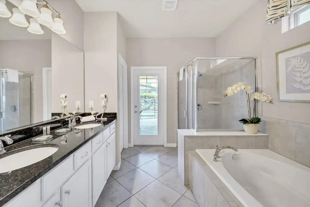 Luxury MultiFamily Gem ~ Mins to Disney ~ Pool/Spa