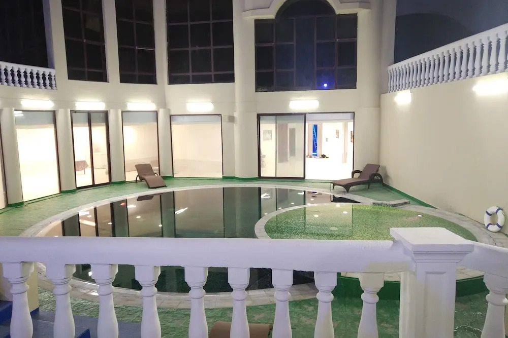 Emirates Hills Lake View Villa