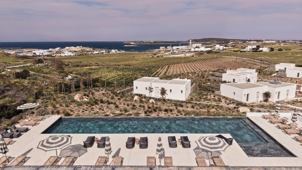 Ovea Paros