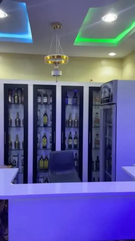 Oviation Hotels and Suites