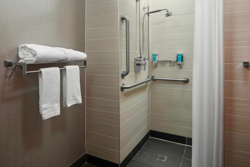 Aloft by Marriott Buffalo Airport
