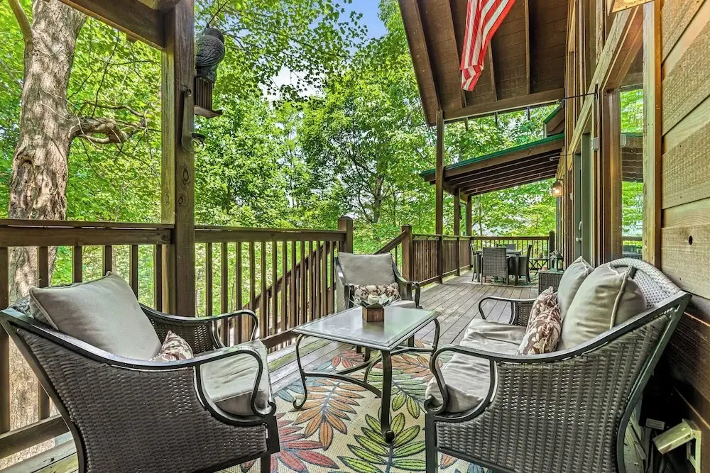 Sunset Lodge