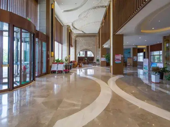 Inzone Garland Hotel