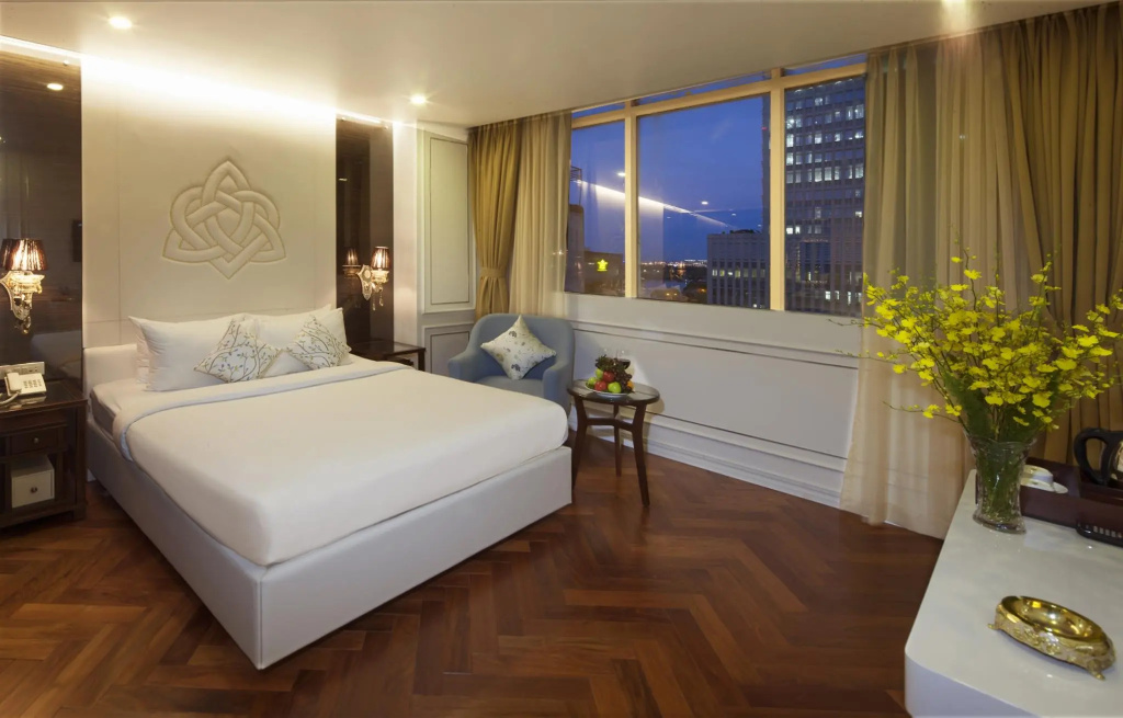 KiN Hotel Đông Du