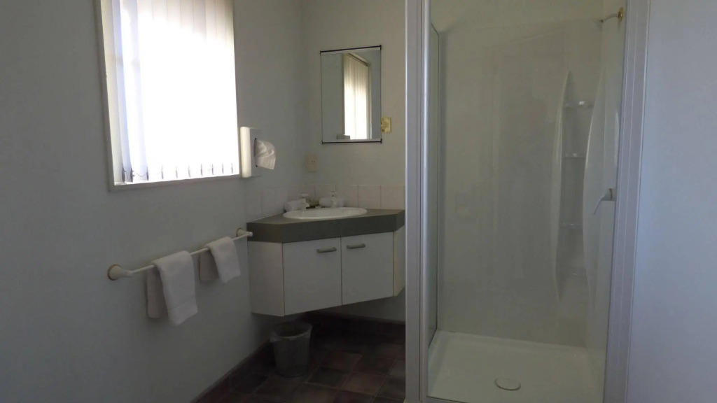 Alexandra Heights Motel