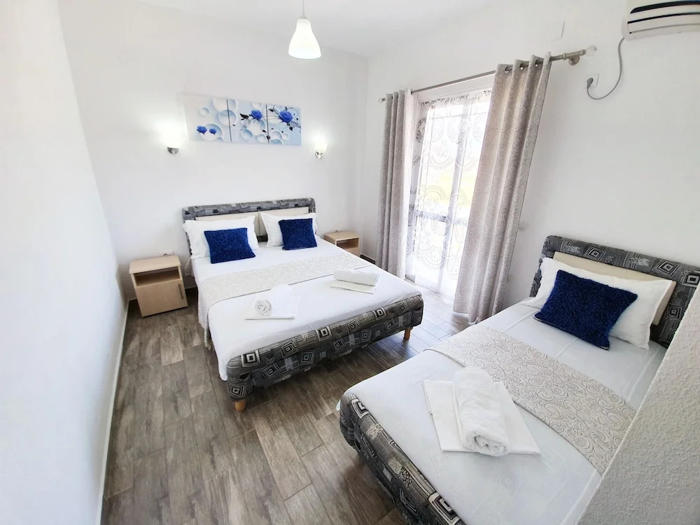 Apartments Cota Guesthouse
