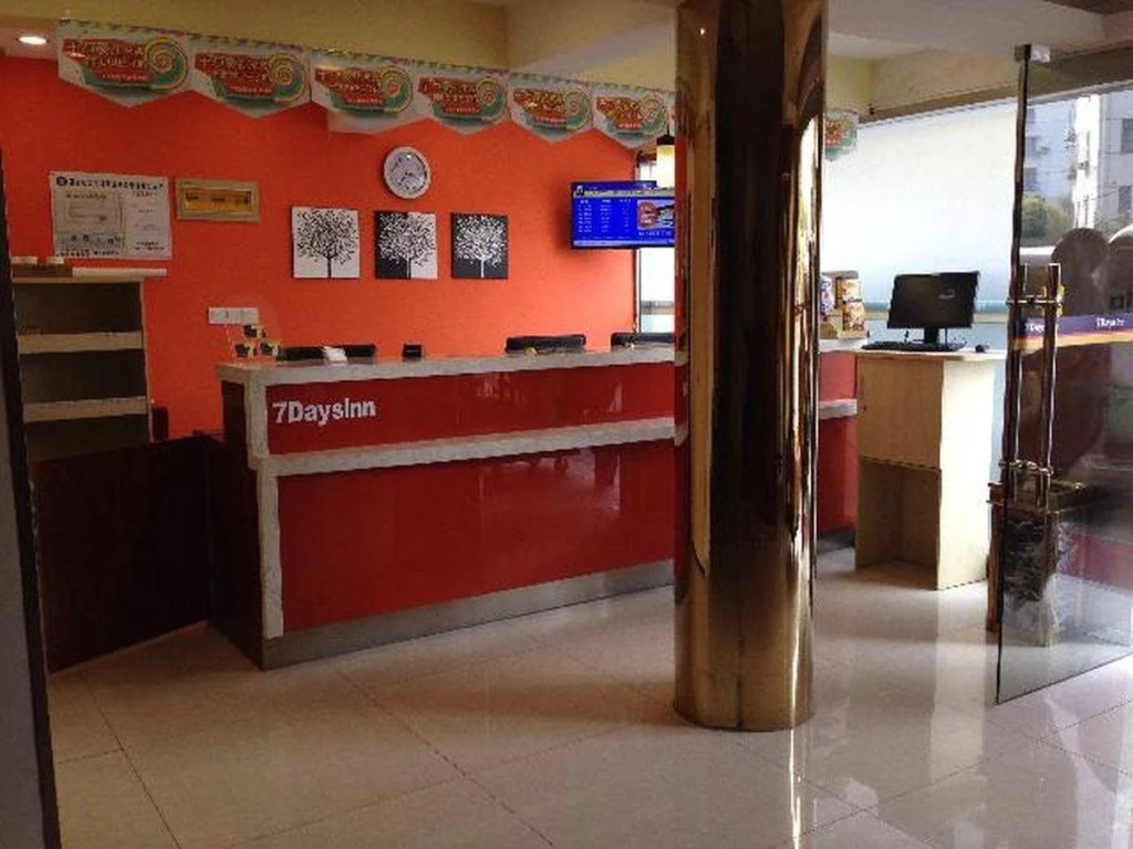 7 Days Inn Shanghai Caoan Road Textile Market Fengzhuang Branch