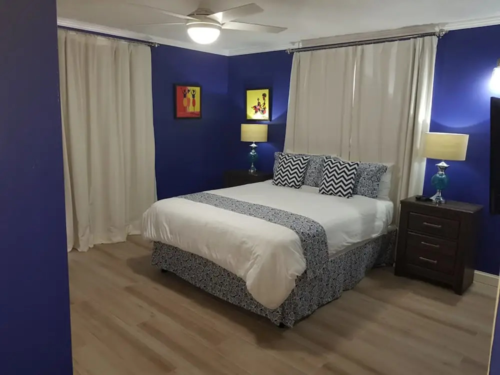 New Kingston Apt at Kensington Court