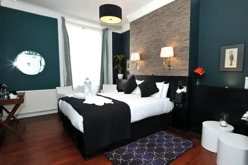 The Kings Arms Hotel