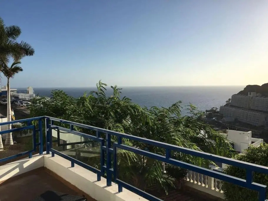Apartment in Taurito with dream landscape and 30m2 terrace.