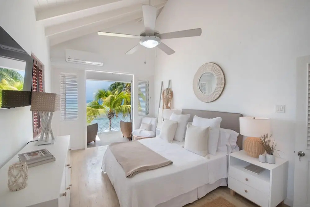 Exceptional Beachfront Living - Milord Sunsets 3 Bedroom Home by Blue Sky Luxury
