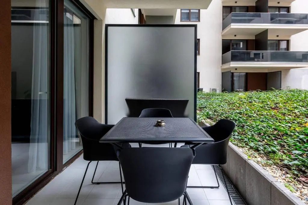 All Time Elegance In The Pulsing City