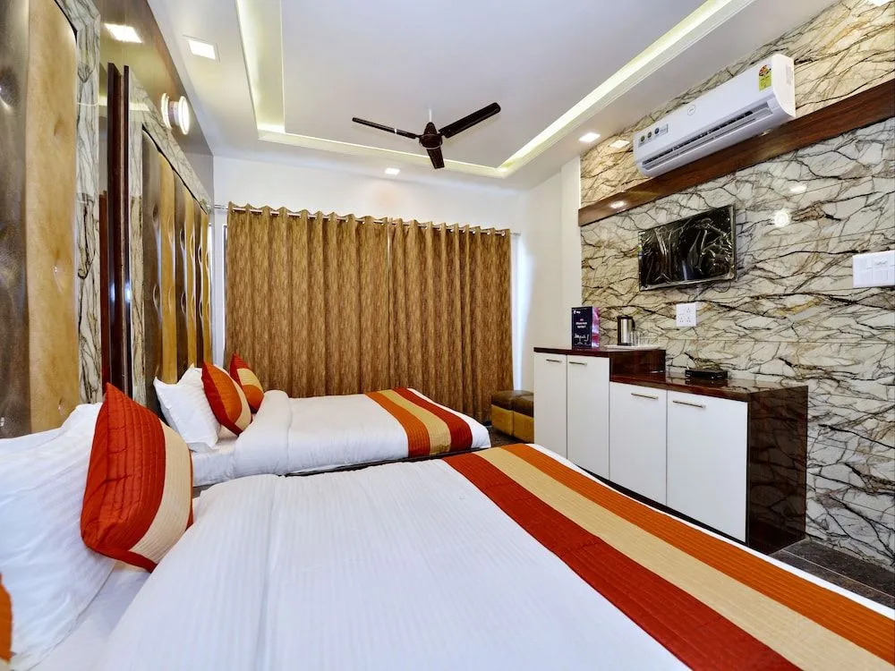 OYO 13795 Delight Home Stay