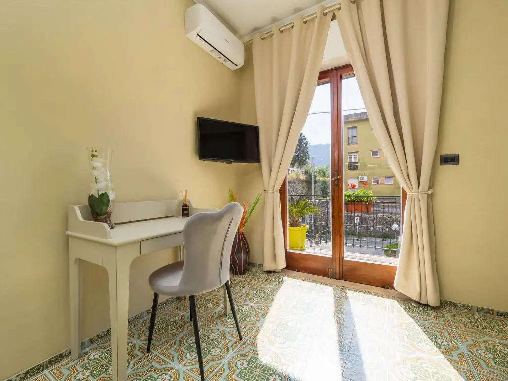 La rosa home