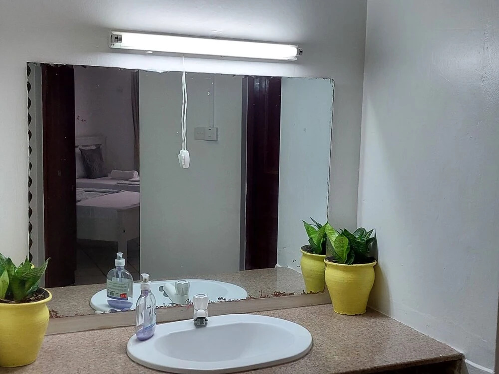 Nyali Mall Apartments by CHH