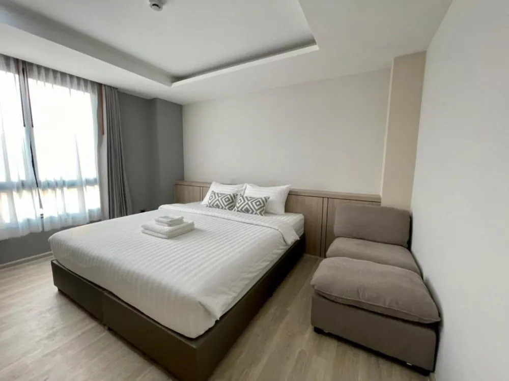 The Riski Hotel at Bangphlat Station SHA