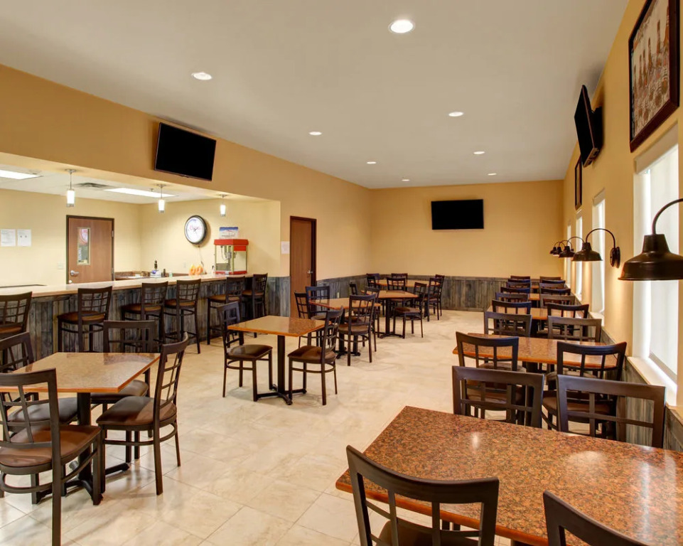 Rodeway Inn & Suites