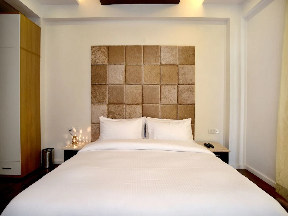 OYO 9895 Home Valley view 1BHK Bharari