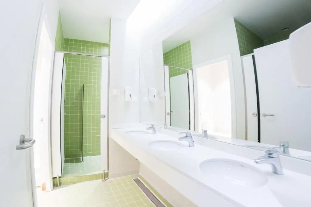 Sant Jordi Hostels Rock Palace