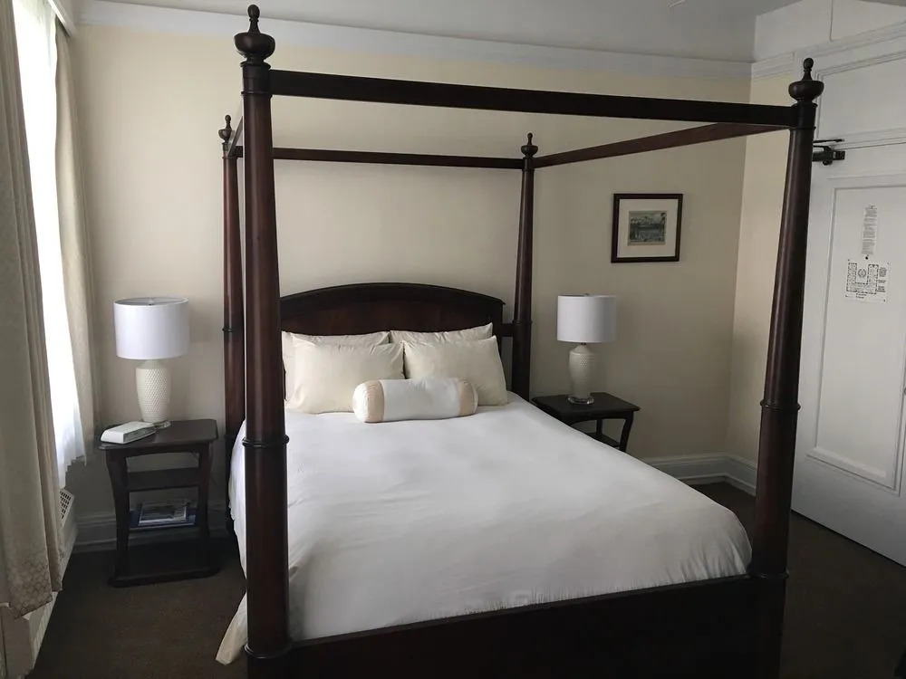 The Inn at the Union Club of British Columbia