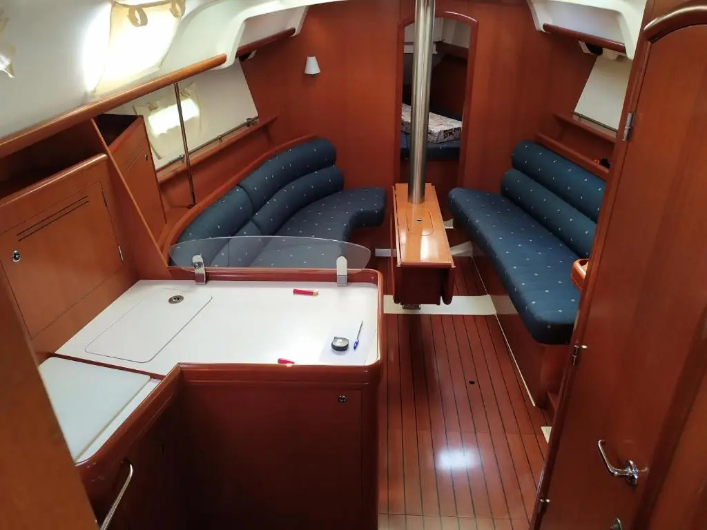 Boat in Badalona for up to 6 people