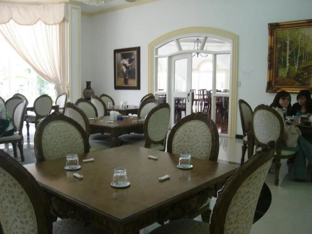Prince Hotel