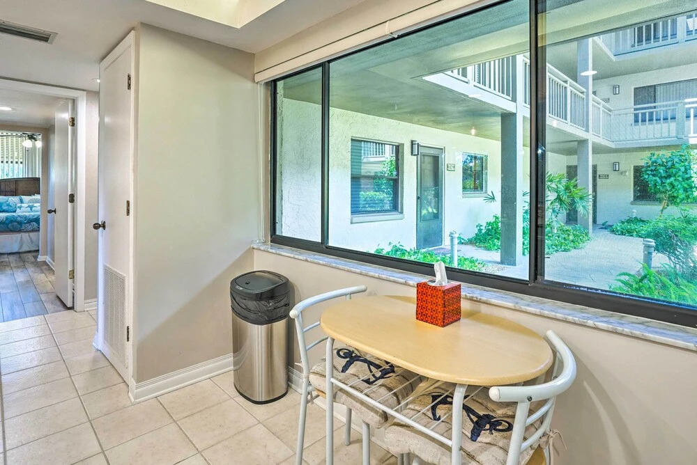Coastal Bonita Springs Gem: Shop, Dine & Swim