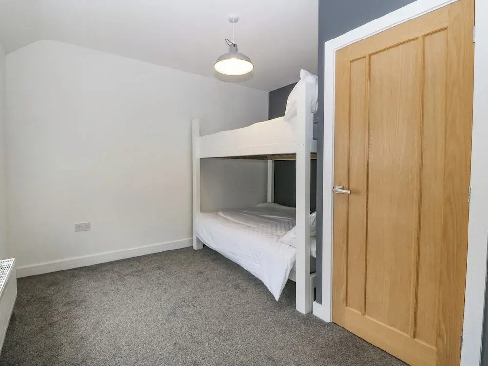 3 Bed in Llanbedrog oc-brntr