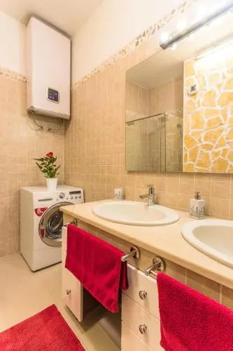 Grand View Apartments
