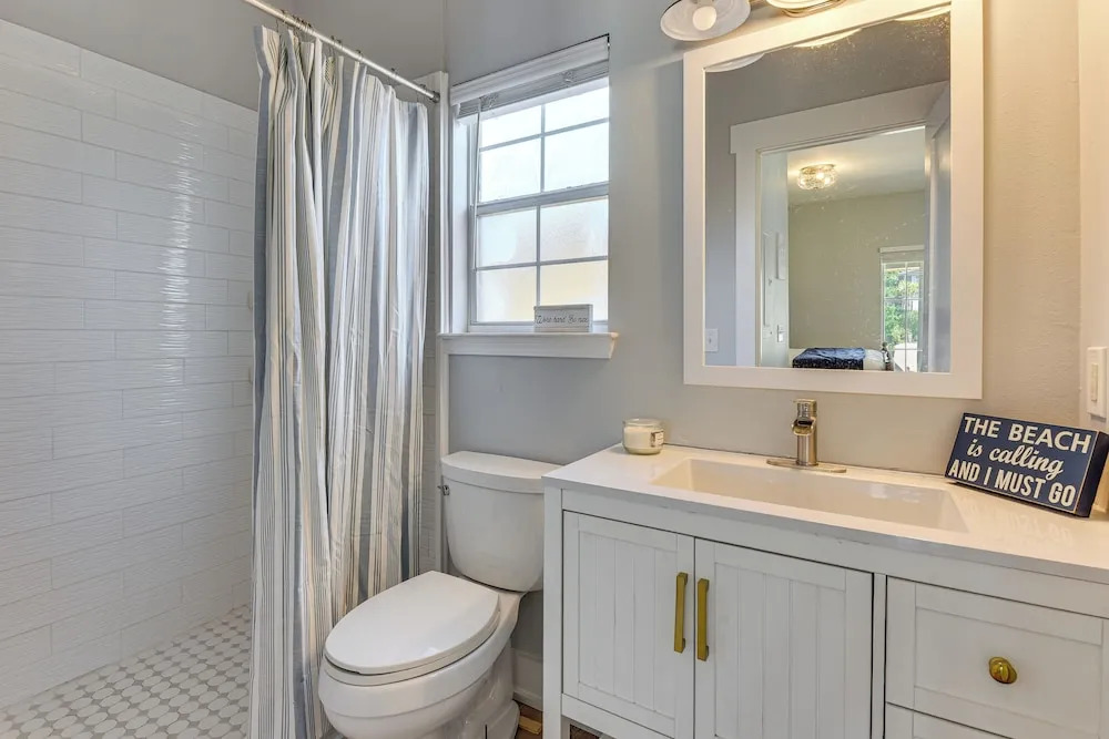 Walk to Beaches on 30a! Coastal Studio Stay
