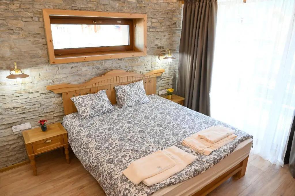 Villa Raphael w Jacuzzi near Pirin Golf Resort