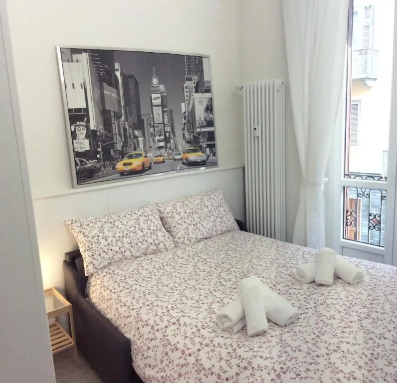 Room in Apartment - Small Charming Suites