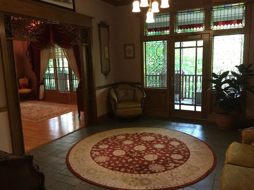 Angel at Rose Hall