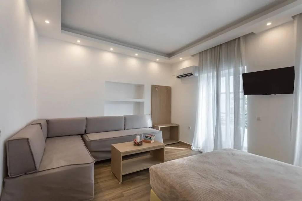 Mare Naxia Hotel