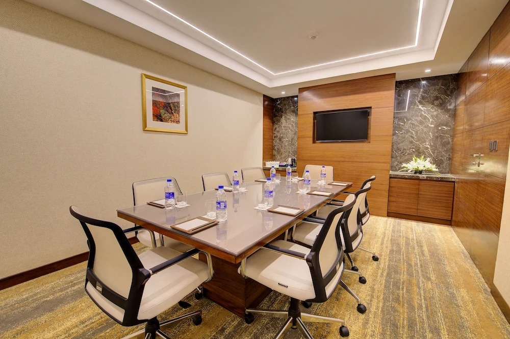 Niranta Transit Hotel Mumbai Airport - At Arrivals
