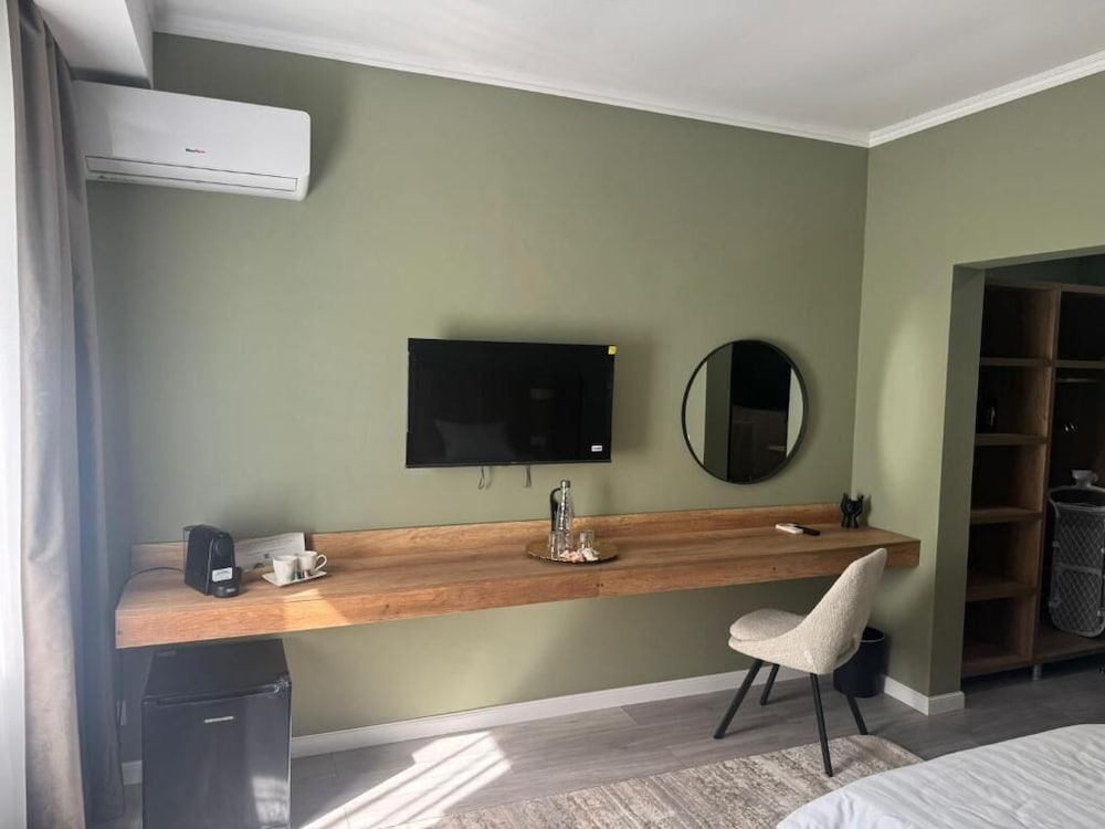 Sawei Urban Hotel