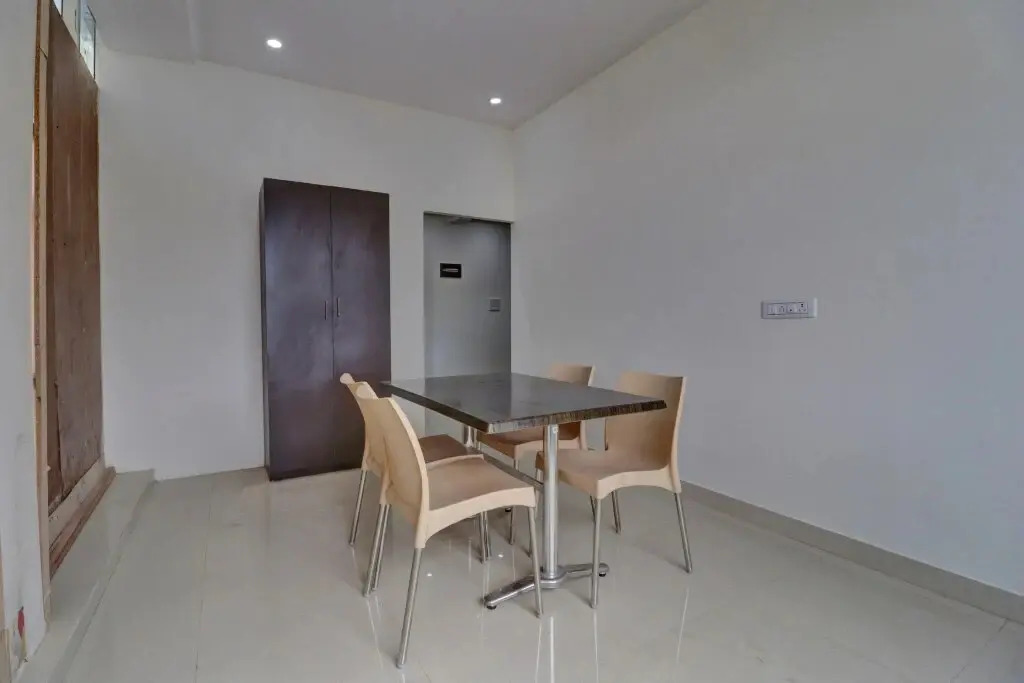 Oyo Flagship 92766 Hotel Metro Inn