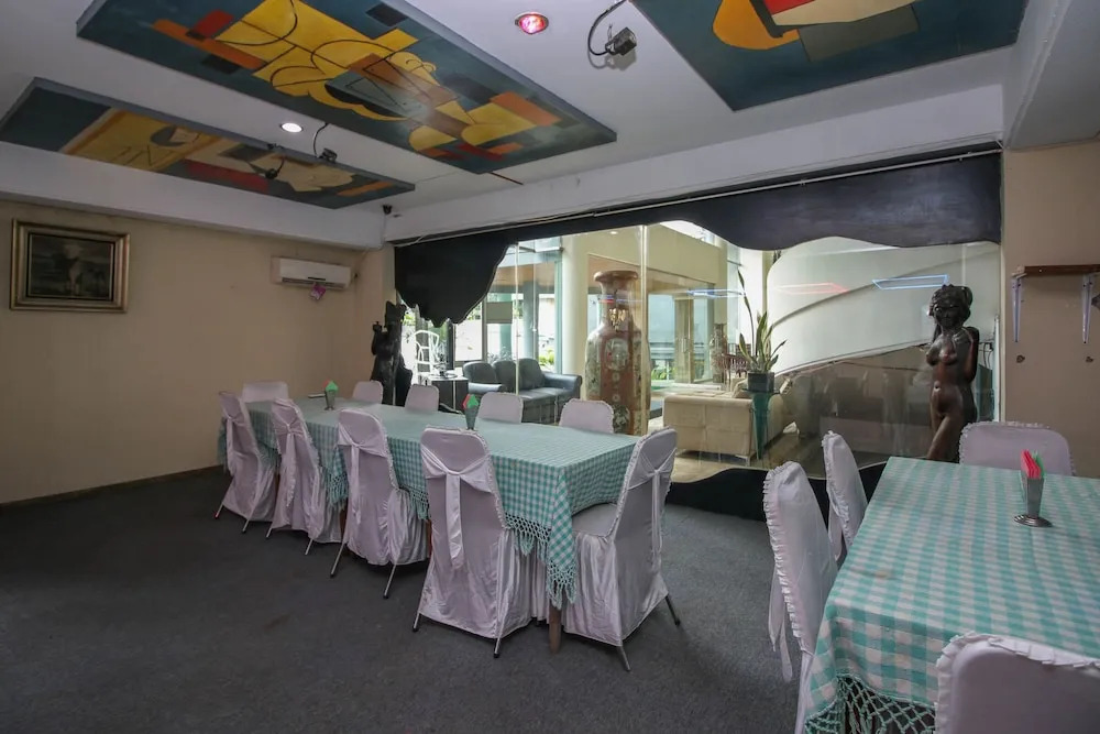 Airy Eco Kebayoran Baru Blok S Senayan 87 Jakarta