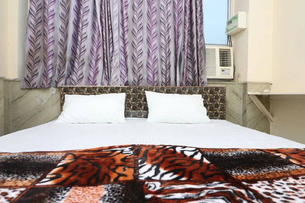 New Era Guest House by OYO Rooms