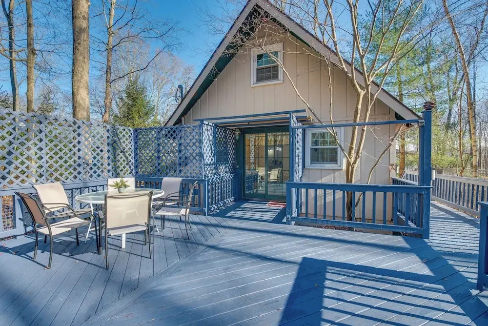 Arrowhead Lake Access: Cabin w/ Resort Amenities
